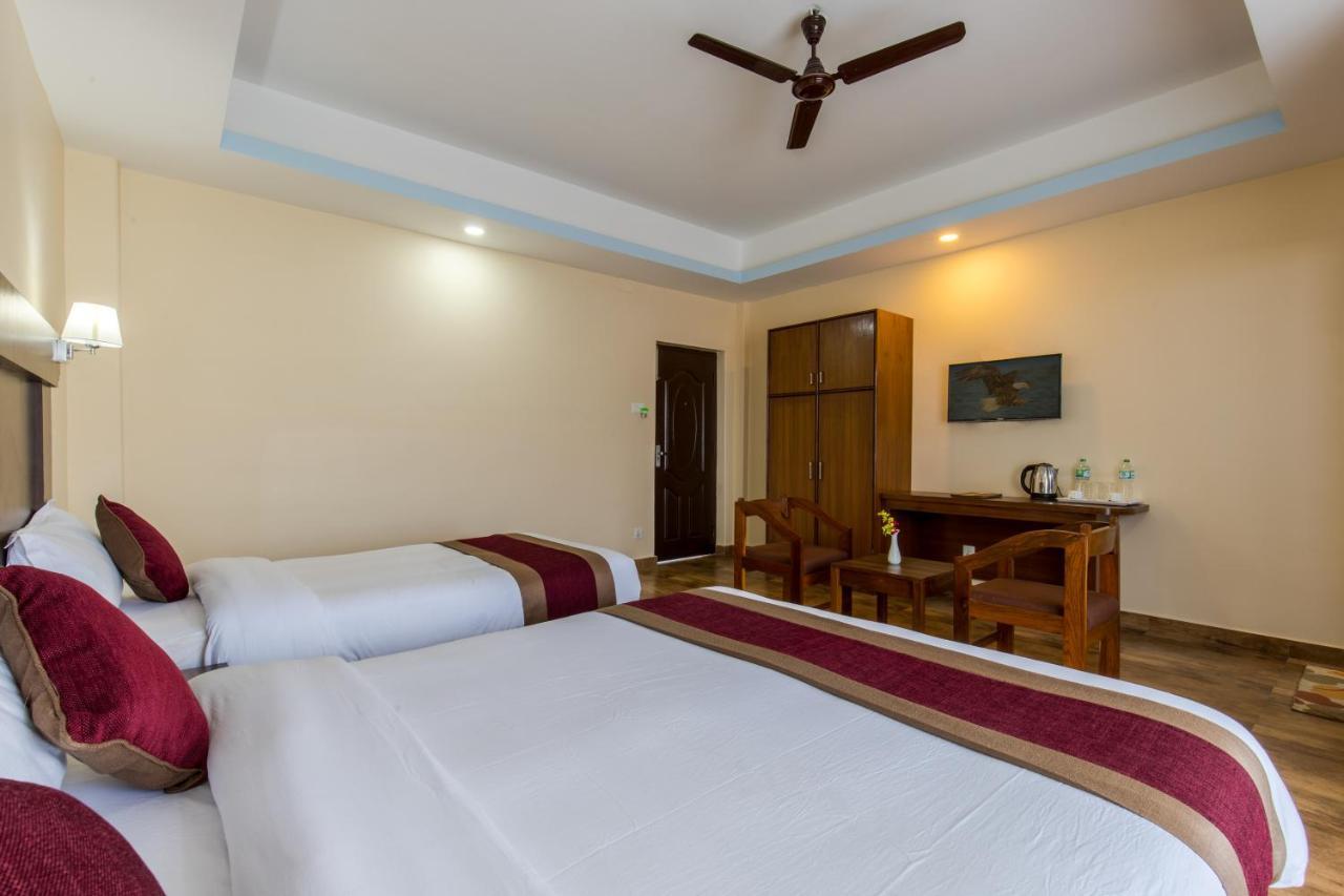 Hotel Snow Peak Pokhara Exterior photo